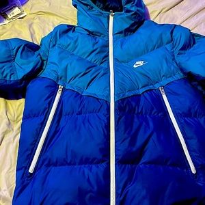 Nike Sportswear Storm-FIT Windrunner